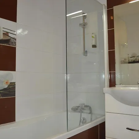 فندق Logis & Restaurant - Le Bretagne 2*