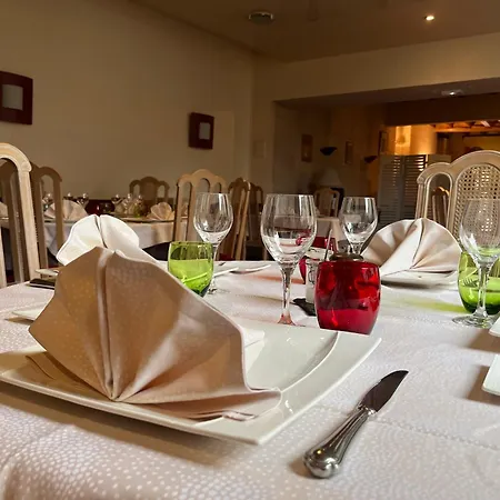 Logis & Restaurant - Le Bretagne 2* Sillé-le-Guillaume