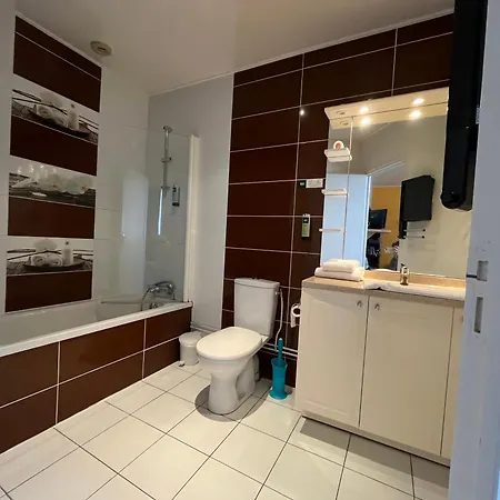 Hotel Logis & Restaurant - Le Bretagne