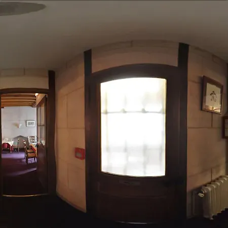 Logis & Restaurant - Le Bretagne فندق 2*