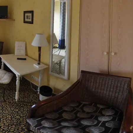 فندق Logis & Restaurant - Le Bretagne 2*