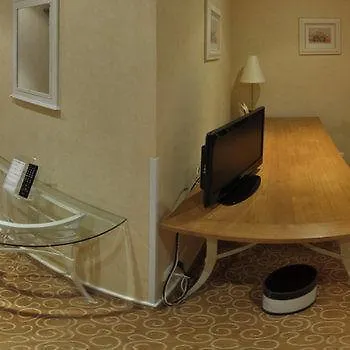 Hotel Logis & Restaurant - Le Bretagne Sillé-le-Guillaume