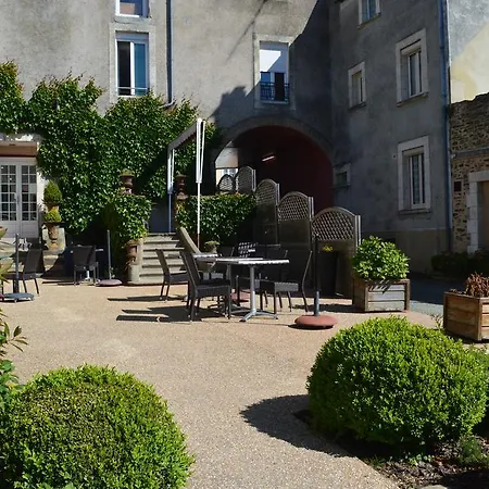فندق Logis & Restaurant - Le Bretagne 2*