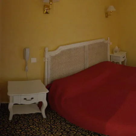 Logis Le Bretagne Sillé-le-Guillaume