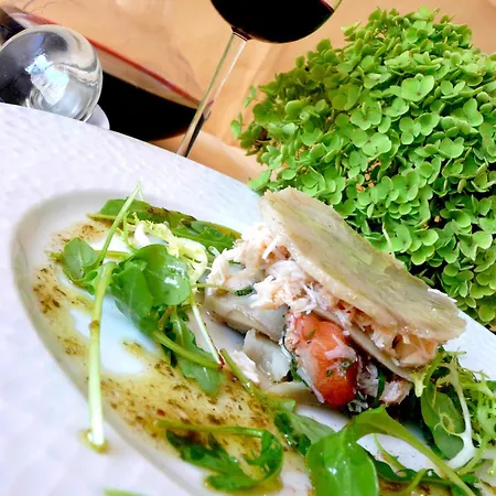 فندق Logis & Restaurant - Le Bretagne 2*