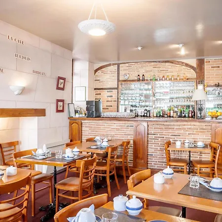 فندق Logis & Restaurant - Le Bretagne 2*