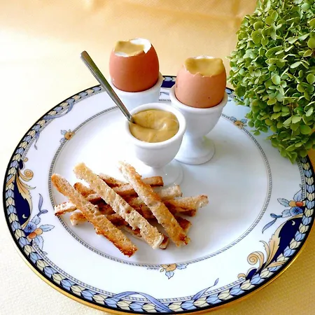 Logis & Restaurant - Le Bretagne 2*