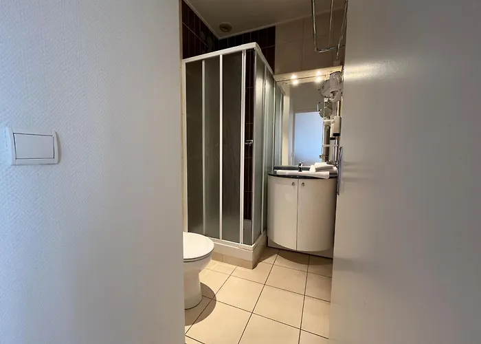 Logis & Restaurant - Le Bretagne 2*