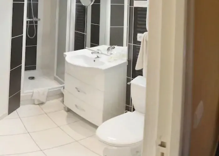 Logis & Restaurant - Le Bretagne 2*