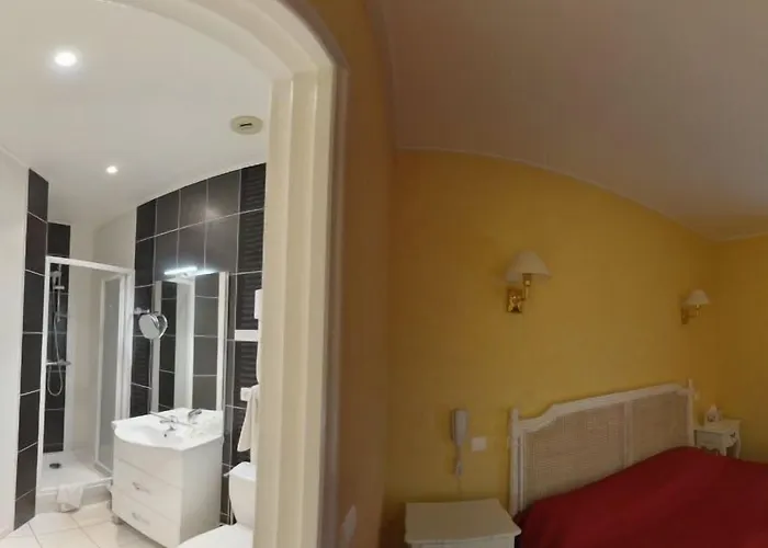 מלון Logis & Restaurant - Le Bretagne