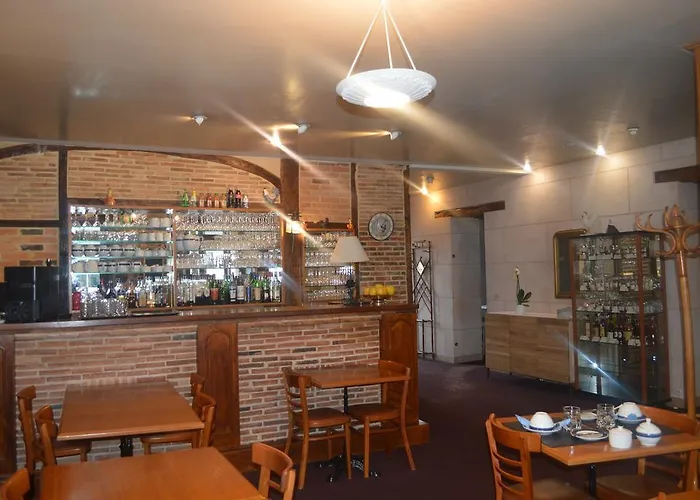 מלון Logis & Restaurant - Le Bretagne